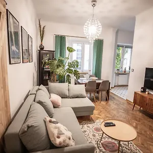 apartament-miedziana-city-center.warsawhotelspoland.com/